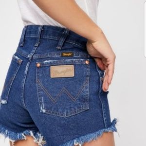 Wrangler modcloth high rise heritage denim shorts